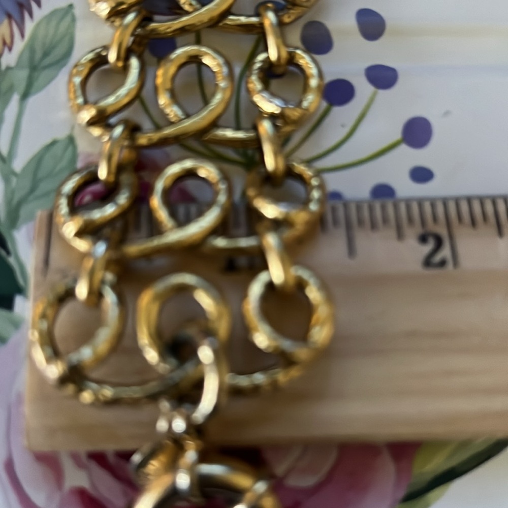 Vintage Gold toned Statement Bracelet - Picture 6 of 6